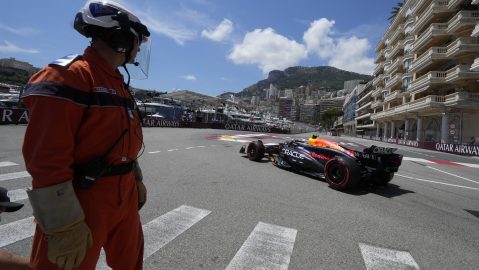 Checo Pérez en las prácticas libres del GP de Mónaco.