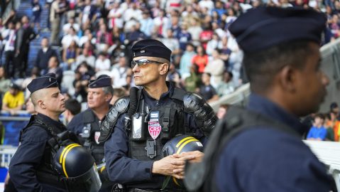 Oficial de policía de Francia. Imagen referencial.
