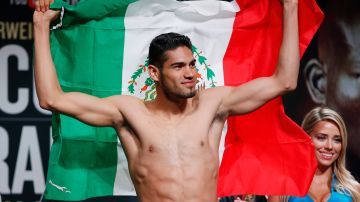 El peleador mexicano espera alcanzar el título indiscutido de los peso crucero.