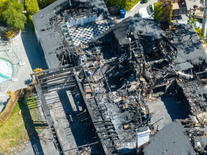 Cara Delevingne no estaba en la propiedad al momento del incendio.