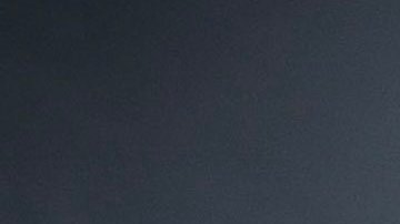 Rosalía actuando en un show.