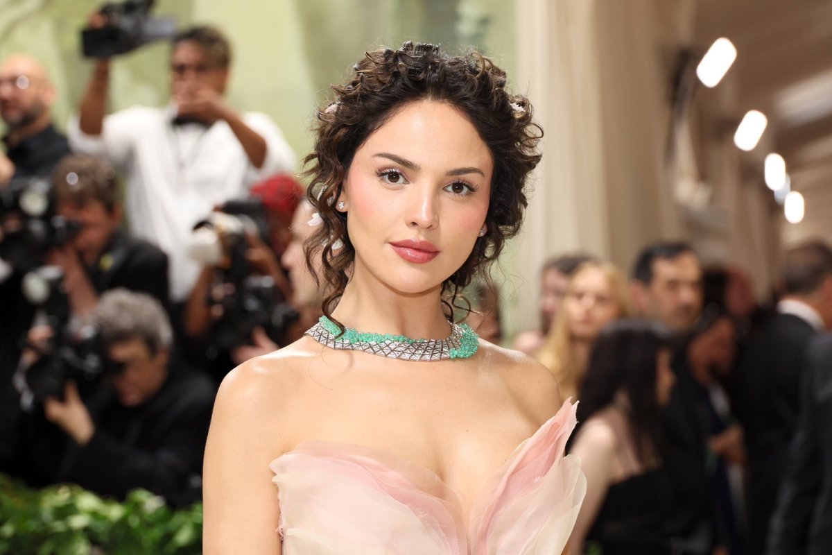 VIDEO: Eiza González causa controversia al revelar que no se siente “apreciada” por el público mexicano