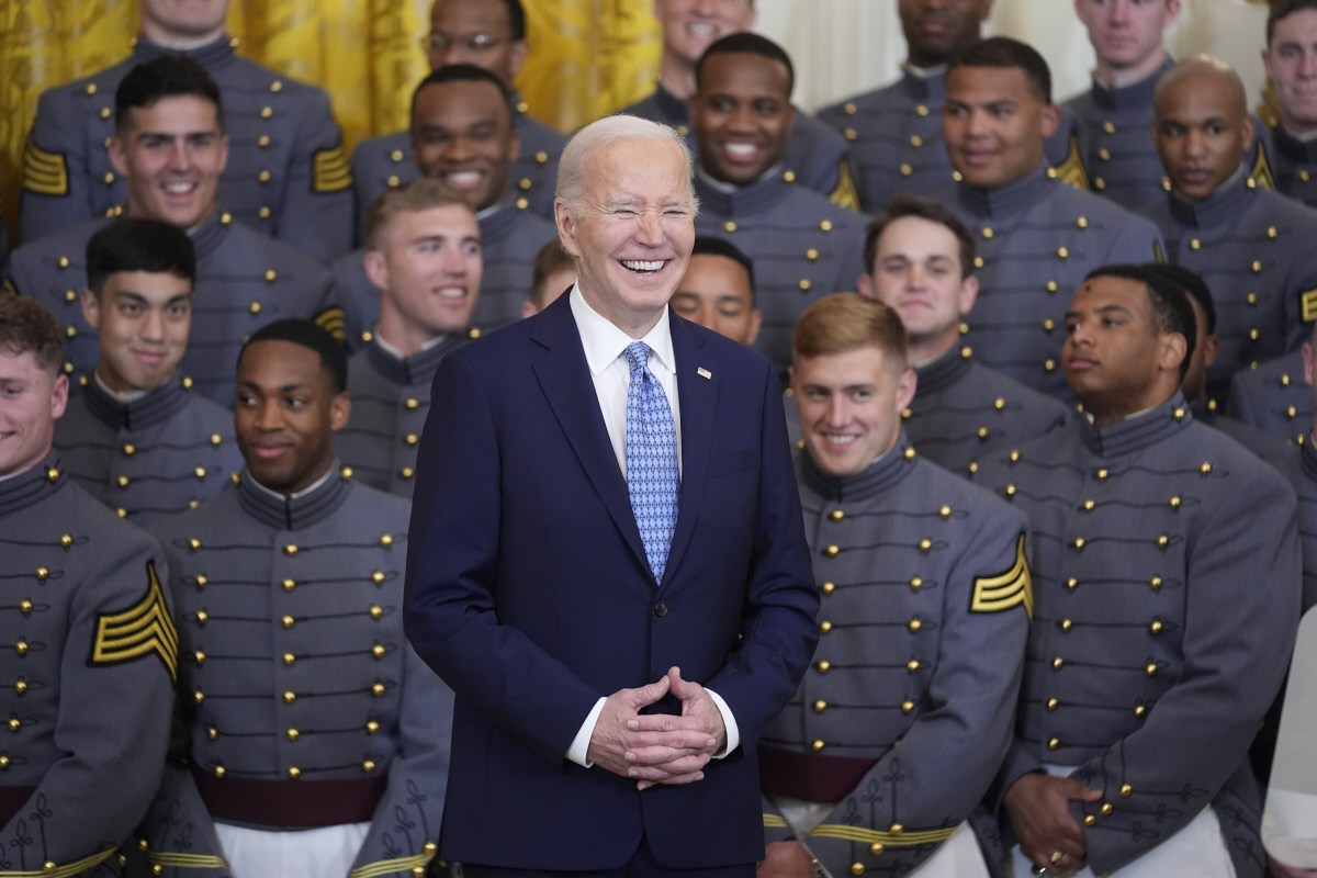 Joe Biden recibió en la Casa Blanca a los Army Black Knights, equipo militar de fútbol americano campeón en 2023
