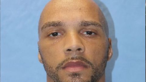 Dion Lamar Montgomery, fue arrestado por supuestamente asesinar a su hijo de 8 meses.