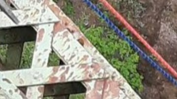 El joven, que no fue identificado, solo tuvo algunos raspones en los brazos y las piernas.