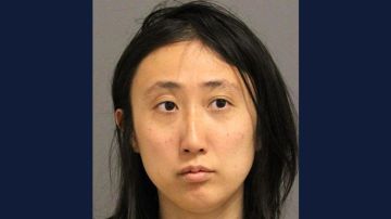 Shenting Guo fue arrestada el martes y actualmente se encuentra bajo custodia en el Centro de Detención del Condado de Mesa.