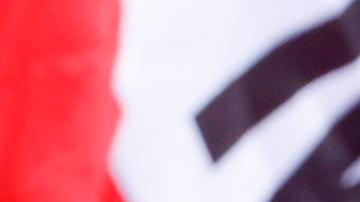 El presidente de Colombia, Gustavo Petro (c), habla al final de una marcha con motivo Día Internacional de los Trabajadores este miércoles, en la plaza de Bolívar en Bogotá (Colombia).