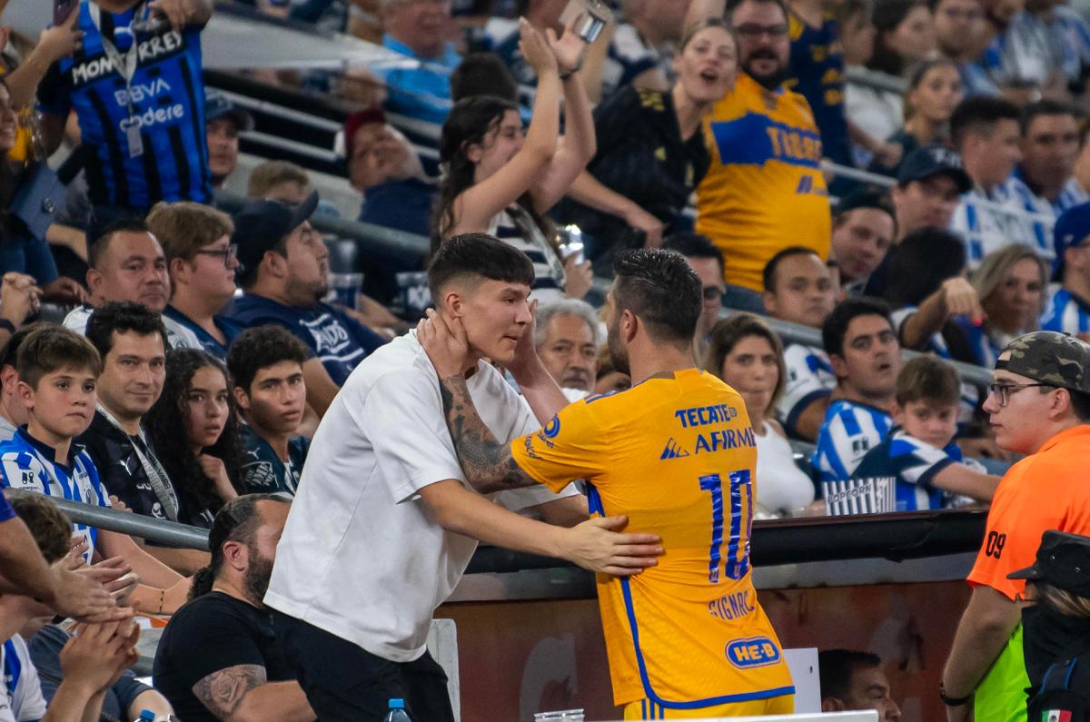 El emotivo momento entre André-Pierre Gignac y su hijo tras marcar un golazo de taquito