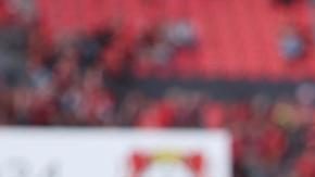 Xabi Alonso posa con el trofeo de la Bundesliga.