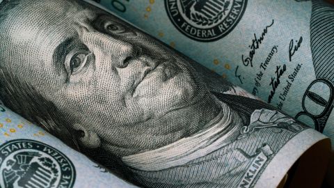 Para recibir estos pagos, los beneficiarios deben haber solicitado el Seguro de Discapacidad del Seguro Social cuando apareció su discapacidad.