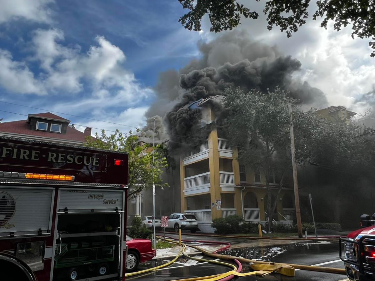 Incendio y tiroteo en Miami: evacuación masiva y víctima en estado crítico