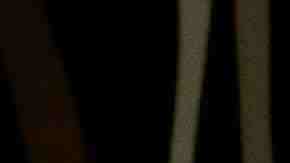 Shakira y Bizarrap posando.