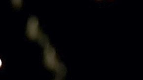 Taylor Swift actuando en un show.