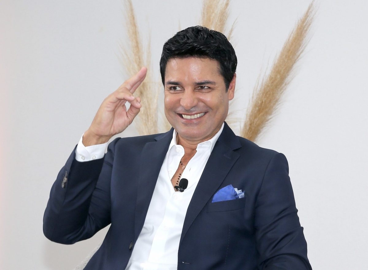 FOTO: Chayanne sorprende a sus fans con una fotografía que comprueba su esculpida figura desde su juventud