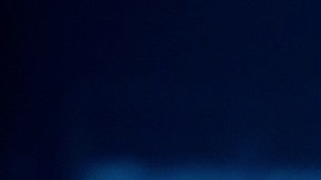 Peso Pluma y Anitta actuando en un show.