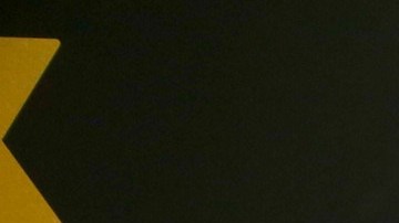 Carin León posando.