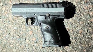Arma recuperada en la escena en Queens, NYC.
