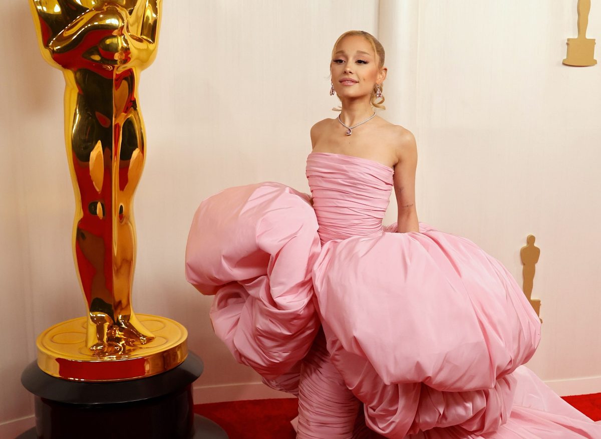 Familiares de víctimas de Jeffrey Dahmer arremeten contra Ariana Grande por mencionar su fascinación por el asesino