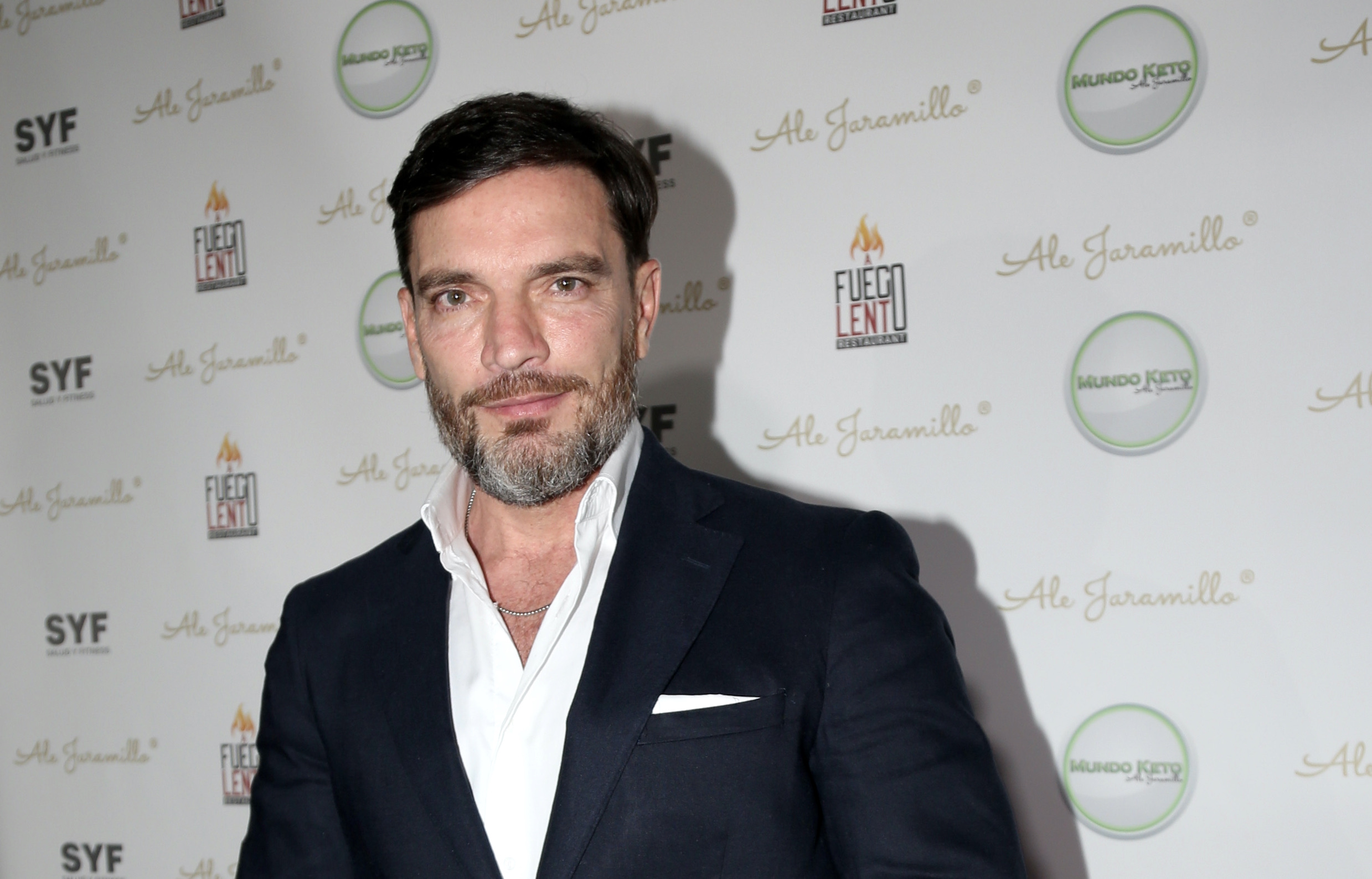 Julián Gil desconoce si su hijo Matías sabe de su existencia - El Diario NY