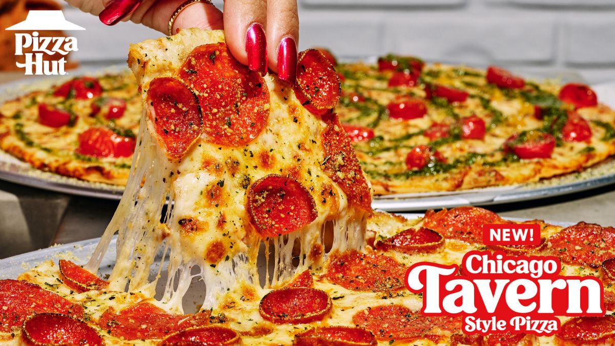 Pizza Hut lanza una nueva pizza estilo taberna de Chicago