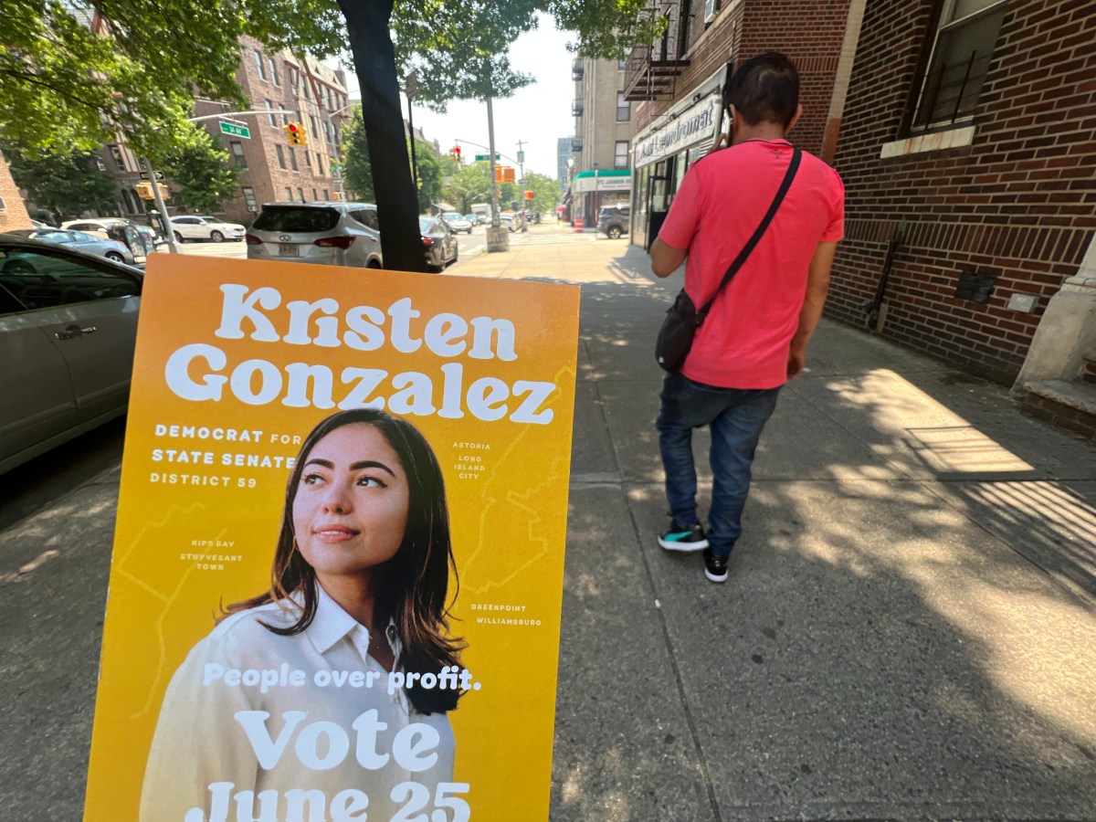 Latinos dan la pelea en contiendas políticas por la Asamblea y el Senado estatal en Queens y El Bronx