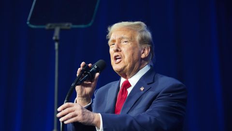 La defensa de Trump sostiene que goza de inmunidad judicial absoluta por sus acciones durante su mandato.