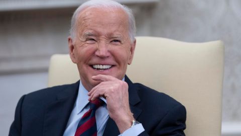 Biden llamó a Trump un "delincuente convicto" poco después de que se anunciara el veredicto.