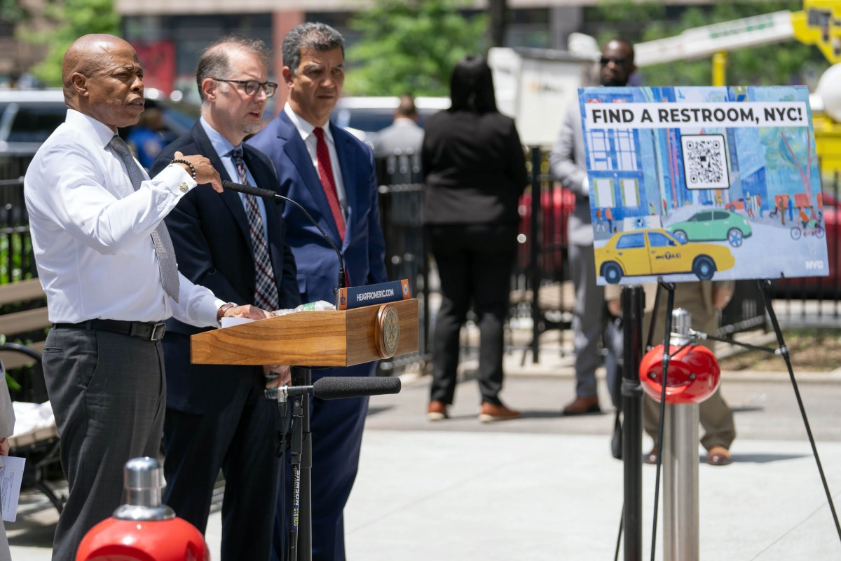 Neoyorquinos ya no sufrirán la falta de baños públicos en parques de la Gran Manzana