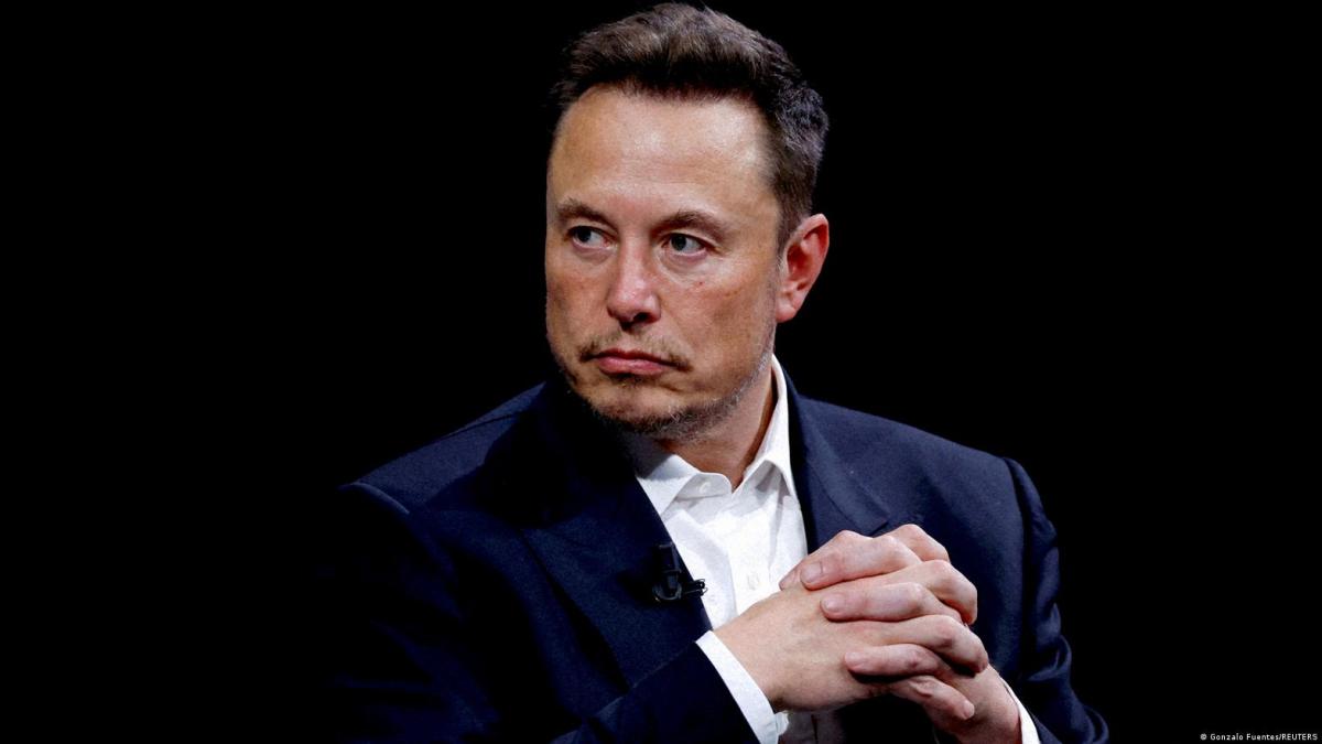 Demandan a Elon Musk por abusos laborales y conducta sexista
