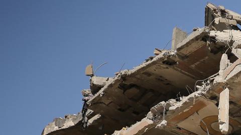 Llevaron a cabo ataques aéreos contra complejos militares y depósitos de armas de Hamás.