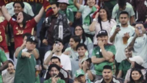 Jugadores de Venezuela celebran el gol de Salomón Rondón.