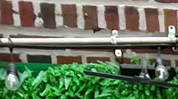 Jessica Rico, dueña del restaurante Mojitos, de Queens, con la estructura exterior gratis que recibió