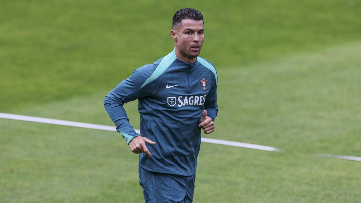 Cristiano Ronaldo está en la selección de Portugal “por sus méritos y los números lo respaldan”