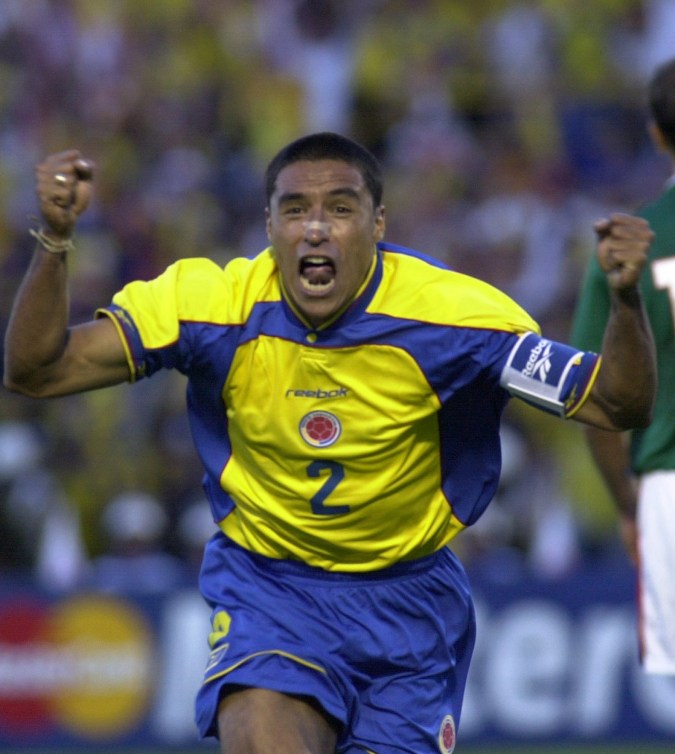 El capitán Iván Ramiro Córdoba celebra el gol con el cual lograron la Copa América tras vencer a México. FOTO: Walter Astrada / AP.