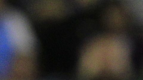 El entrenador argentino Julio Lamas, izquierda, se queja mientras un árbitro hace gestos durante un partido de baloncesto del Campeonato FIBA ​​Américas contra Brasil en Mar del Plata, Argentina, el miércoles 7 de septiembre de 2011. Los dos primeros clasificados del torneo obtienen un lugar automático en el torneo 2012. Los Juegos Olímpicos de Londres y los tres próximos avanzan al clasificatorio olímpico de última oportunidad que se celebrará en julio de 2012. (AP Photo/Martin Mejia).