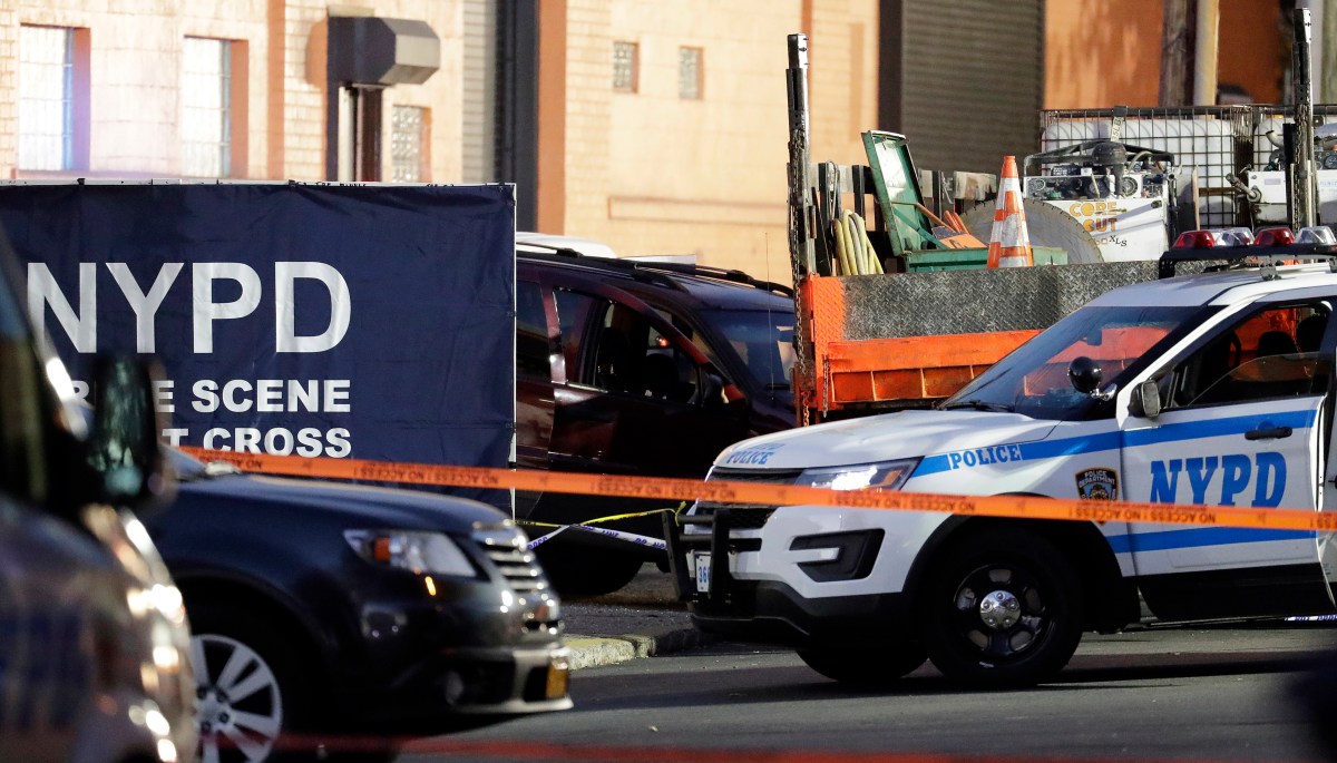 Two robbers wished to shoot a taxi driver in Brooklyn