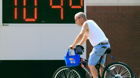 Las altas temperaturas llegan a dos días de que comenzara oficialmente el verano con la probabilidad de persistir durante varios días.