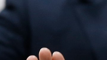 A finales del verano se darán a conocer las reglas para aplicar por Green Card bajo ciertos matrimonios.