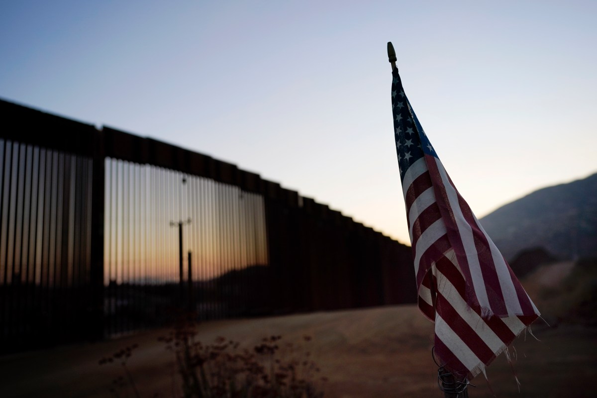 Las leyes antimigrantes en EE.UU. se extienden desde la frontera al interior del país