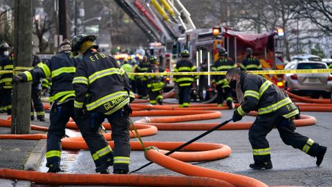 La pareja de ancianos fue llevada a Hospital de Harlem, donde ambos sucumbieron a sus heridas.