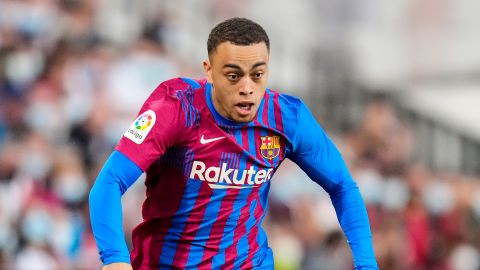 Estadounidense Sergiño Dest fue traspasado del FC Barcelona al PSV Eindhoven