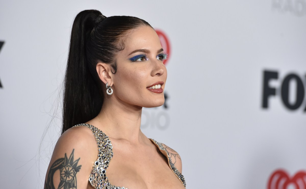 Halsey revela enfermedad: “Tengo suerte de estar viva”