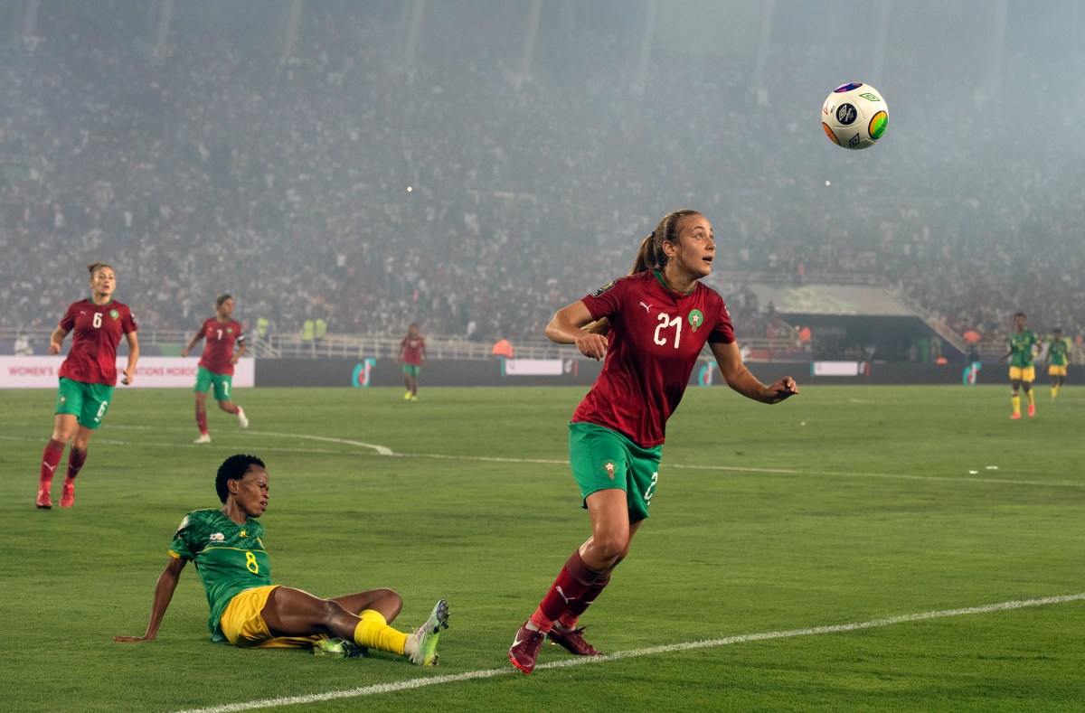 Jugadora da impactante golpe en rostro a su rival durante amistoso entre Congo y Marruecos [Video]
