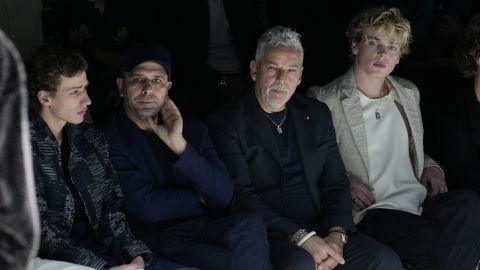 Roberto Baggio en un desfile de Emporio Armani.