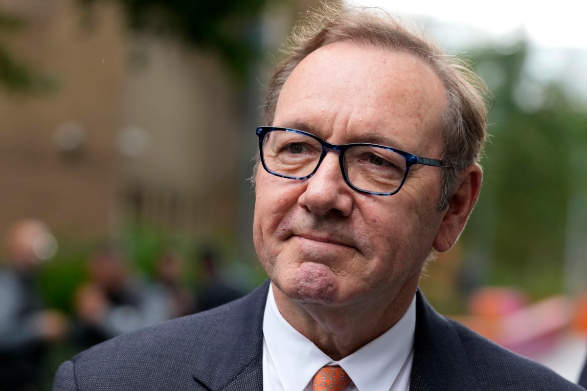 Kevin Spacey confiesa que se ha quedado sin dinero y admite que “sobrepaso los límites”