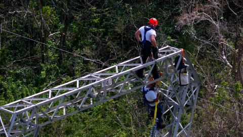 Empleados de la AEE