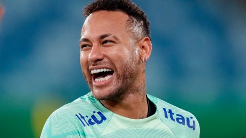 Neymar Jr. aún se encuentra recuperándose de su lesión.