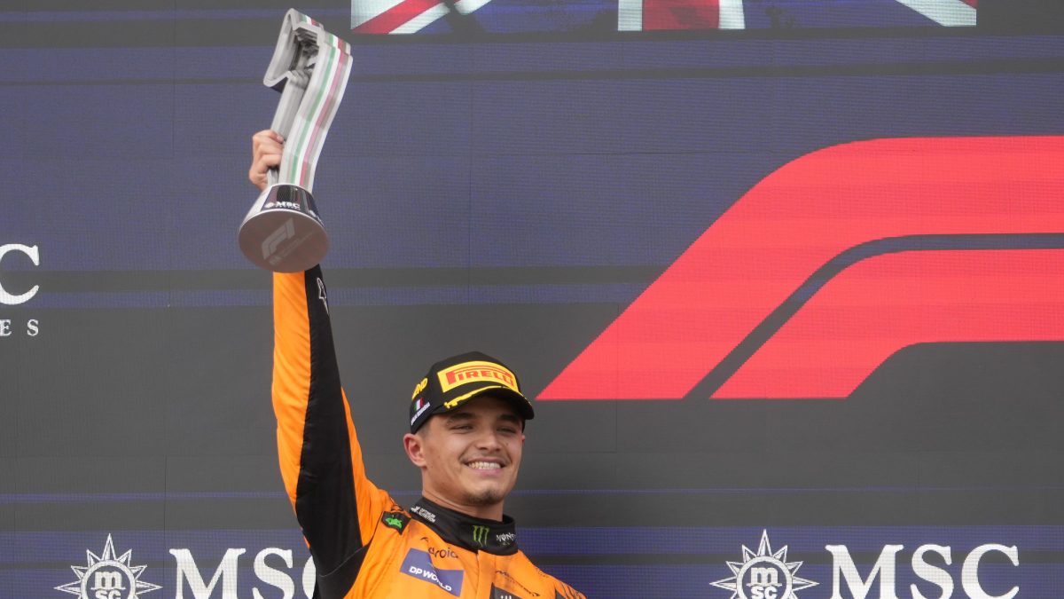 Checo Pérez es “ninguneado” por Lando Norris: “La competencia está entre Ferrari y McLaren”