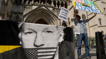Assange está en prisión preventiva en la cárcel londinense de alta seguridad de Belmarsh desde que Washington pidió su detención y entrega en abril de 2019.