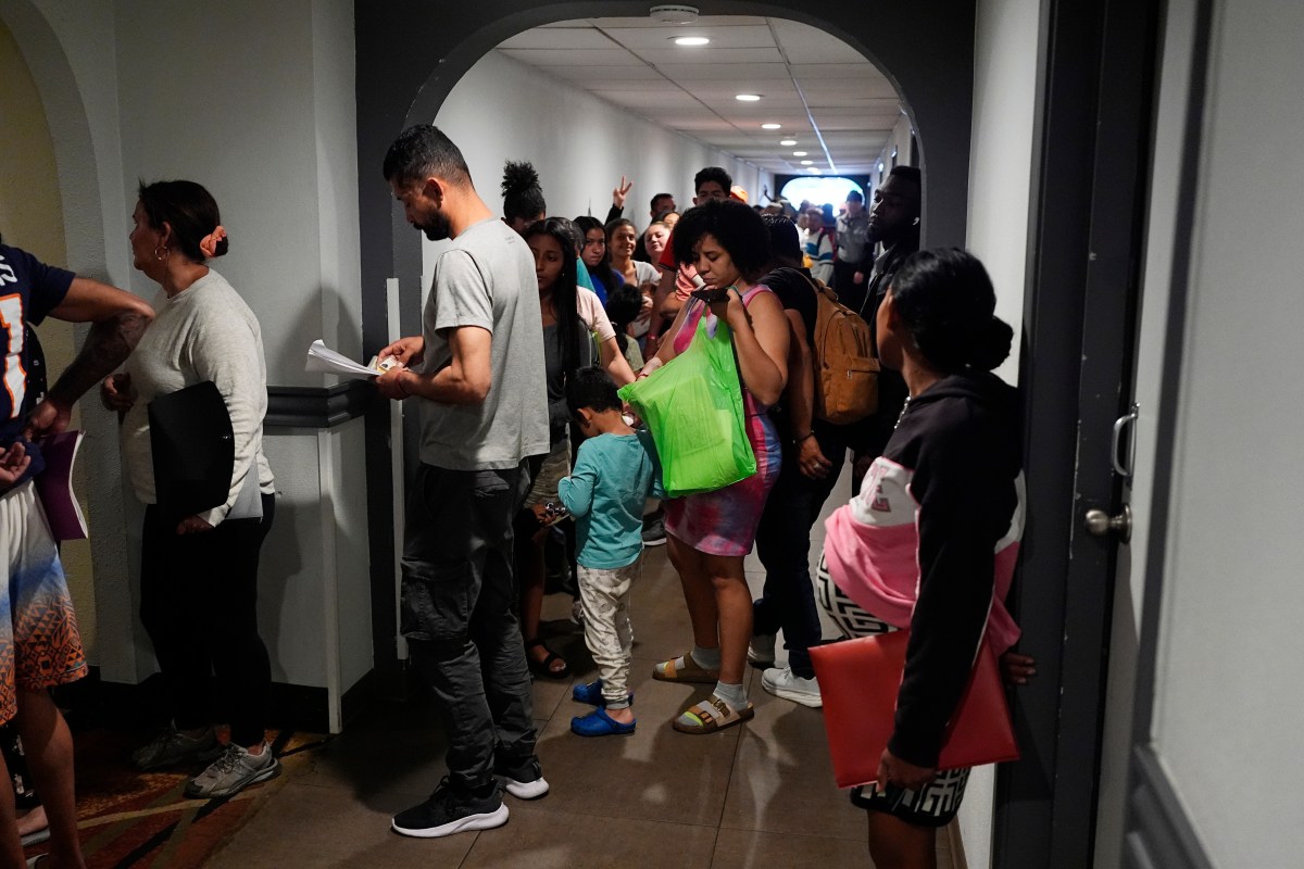 Denver reduce el tiempo de alojamiento para nuevos inmigrantes: solo tres días